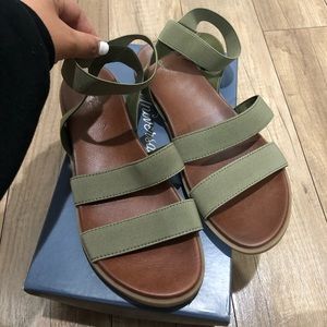 Women’s Sandals